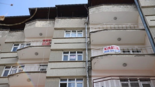 Deprem fırsatçılarının kursağında kaldı, Elazığ'da kiralık ve satılık ev fiyatları düştü