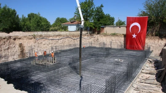 Uzuntarla Köyüne Depremde Hasar Gören Okulun Yerine Yeni Okul Yapılacak