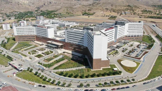 Depremden yaralı kurtulanlar o anları anlattı