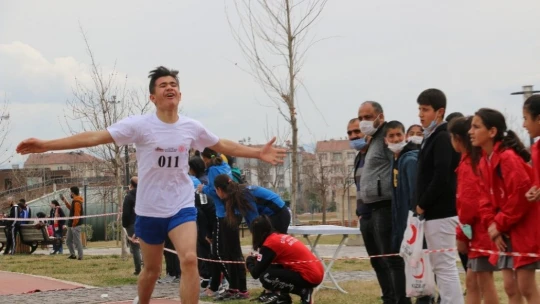 Doğu ve Güneydoğu'dan 265 atlet Elazığ'da yarıştı