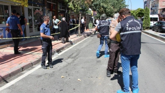 Dondurmacıya girdi, müşterilerin gözü önünde cinayet işledi