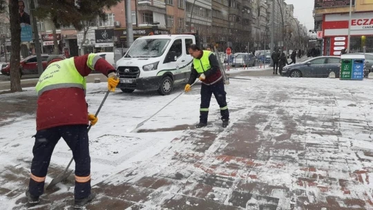 Elazığ beyaz gelinliğini giydi