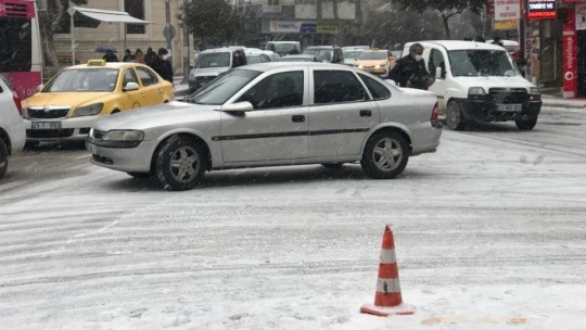 Elazığ beyaz gelinliğini giydi