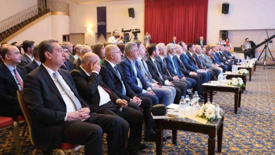 Elazığ'da 'Kadın ve genç istihdamın desteklenmesi' konferansının kapanışı gerçekleşti
