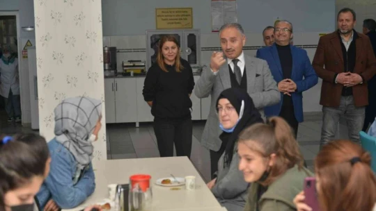 Elazığ'da 'Muhabbetimiz Bol Olsun' projesi sürüyor