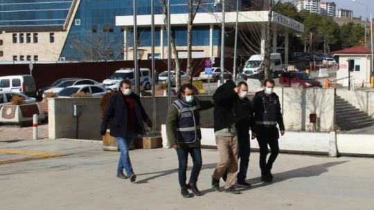 Elazığ'da 150 kilo et ile tulum peyniri çalan 2 şüpheli yakalandı