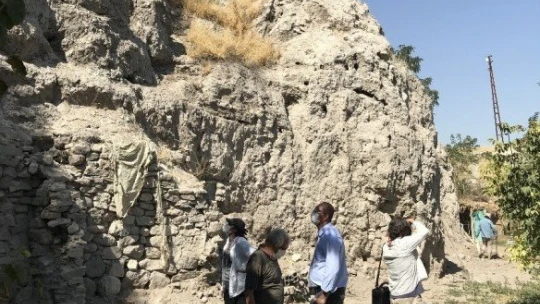 Elazığ'da 17'si yeni 38 arkeolojik alan keşfedildi