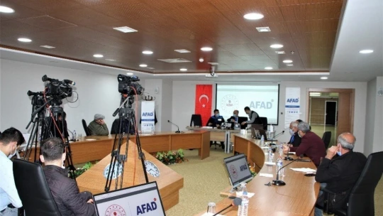 Elazığ'da 250 depremzede daha çekilen kura ile yeni konutlarına kavuştu