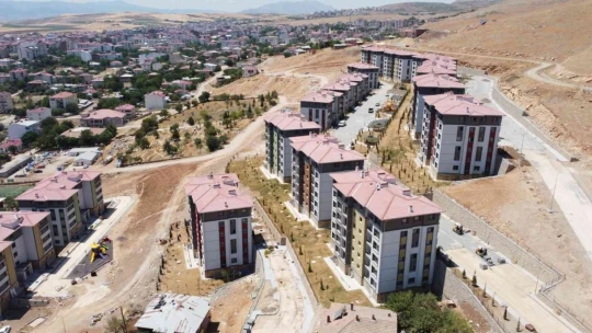 Elazığ'da 304 depremzede daha evlerine kavuştu