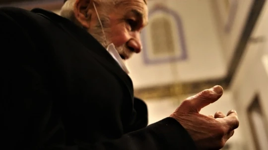 Elazığ'da 65 yaş üstünün sabah namazı mutluluğu