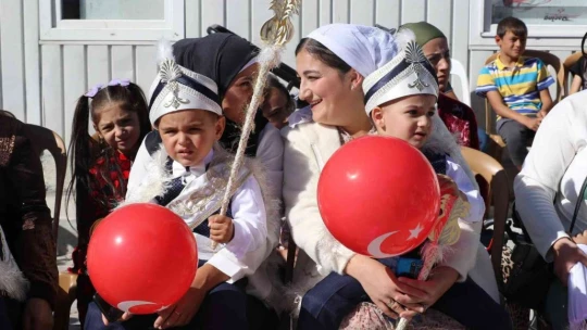 Elazığ'da Ahıska Türkü çocuklar için toplu sünnet töreni düzenlendi