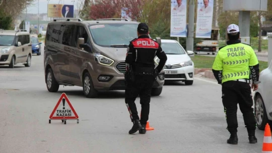 Elazığ'da asayiş denetimleri hız kesmeden sürüyor