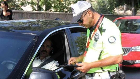 Elazığ'da Asayiş Uygulamaları Sürüyor