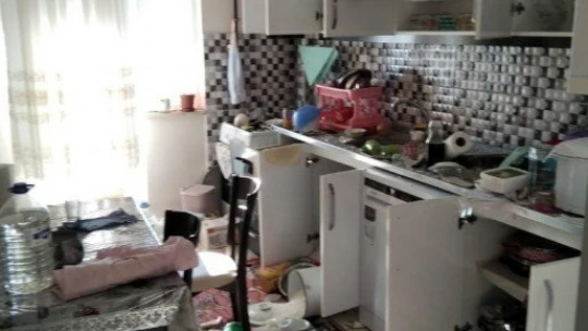 Elazığ'da bazı evler hasar gördü, sokağa çıkma kısıtlamasına esneklik sağlandı