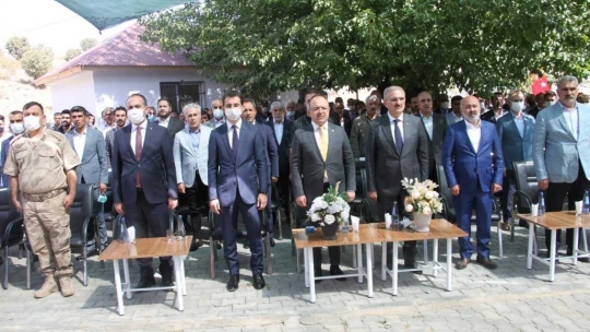 Arıcak'ta Belde Belediyesi Vatandaşlar İçin Millet Bahçesi Yaptı, İki Vali Açılışa Katıldı