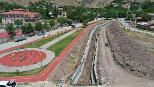 Elazığ'da çevre düzenlemesi ve park yapımı projesi başladı