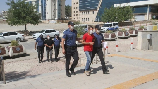 Elazığ'da darp ve mala zarar verme olayı, 4 şüpheli adliyeye sevk edildi