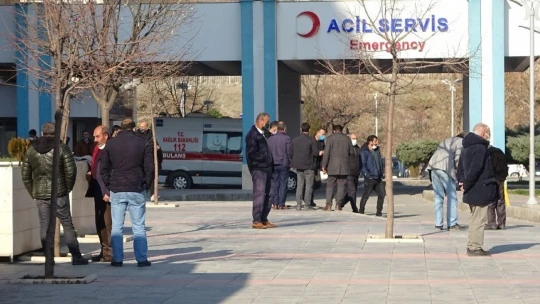 Elazığ'da deprem anları saniye saniye kameralara yansıdı