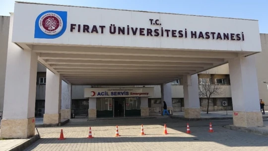 Elazığ'da deprem anları saniye saniye kameralara yansıdı