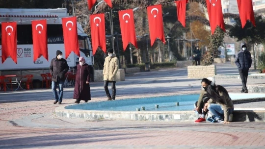 Elazığ'da depremi yaşayan vatandaşlar korku dolu anları anlattı