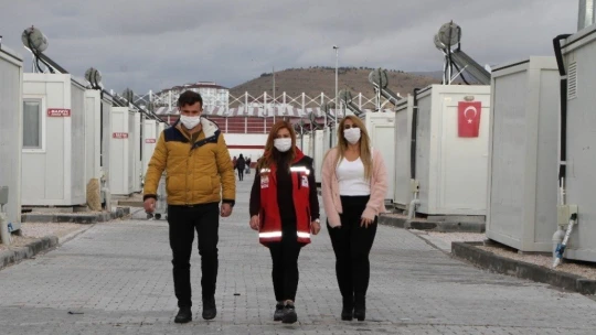 Elazığ'da depremzede çocuklardan, İzmirli akranlarına 'sessiz' destek