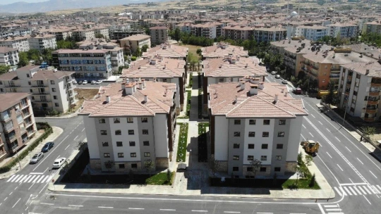 Elazığ'da dönüşüm sürüyor, binlerce konut hızla yükseliyor