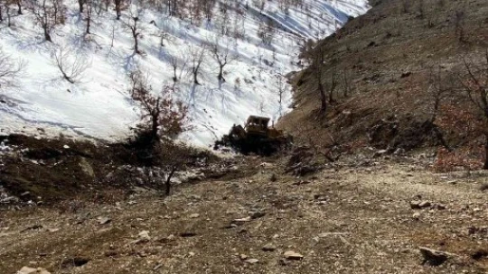 Baskil'de Dozer Uçuruma Yuvarlandı, 1 Ölü