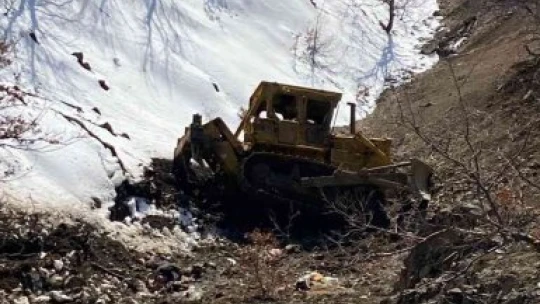 Baskil'de Dozer Uçuruma Yuvarlandı, 1 Ölü