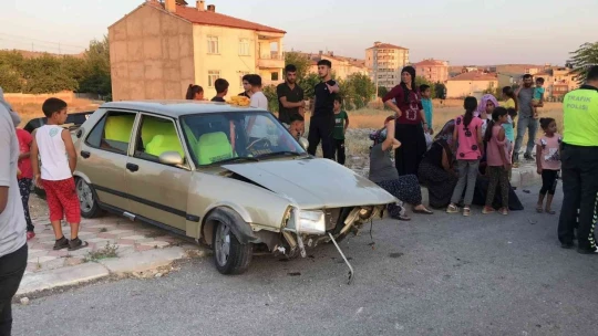 Elazığ'da ehliyetsiz sürücü kaza yaptı: 3 yaralı