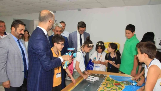 Elazığ'da Fırat'ın Çocukları İçin Teknoloji ve Yetkinlik Merkezi açıldı