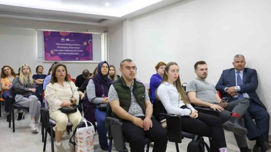 Elazığ'da gençlerin 'ruh sağlığına' odaklanan uluslararası buluşma