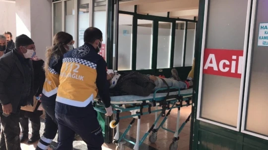 Elazığ'da inşaatın 3'üncü katından düşen genç yaralandı