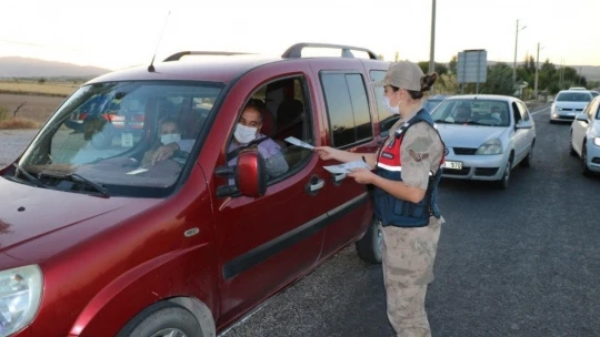 Elazığ'da jandarma, drone destekli uygulamayla vatandaşları uyardı