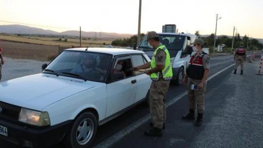 Elazığ'da jandarma, drone destekli uygulamayla vatandaşları uyardı