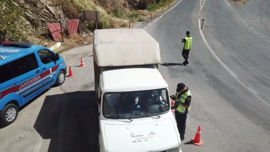 Elazığ'da Jandarmadan Radarlı Ve Dronlu Trafik Denetimi