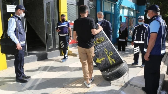 Elazığ'da kaldırım işgali yapanlara denetim