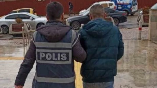 Elazığ'da kesinleşmiş hapis cezası bulunan 4 zanlı yakalandı