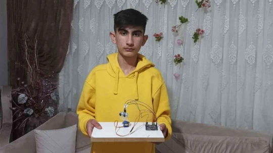 Elazığ'da lise öğrencisi havada, karada ve su altında cisim tespiti yapabilen radar geliştirdi
