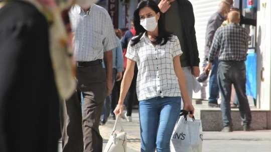 Elazığ'da o caddelerde sigara içme yasağı başladı, vatandaşlar destek verdi