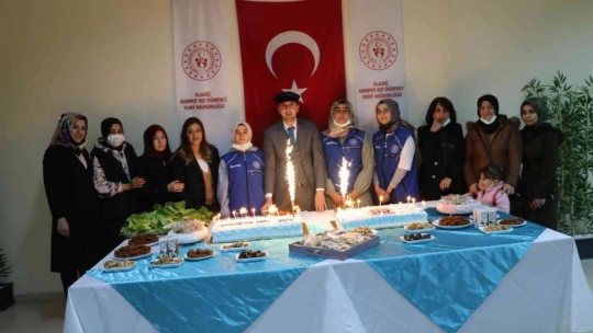 Elazığ'da Yurtlarda Kalan Öğrencilere Her Ayın 23'ünde Yöresel Yemekler Verilecek
