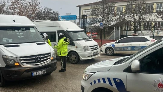 Elazığ'da okul önü denetimleri sürüyor