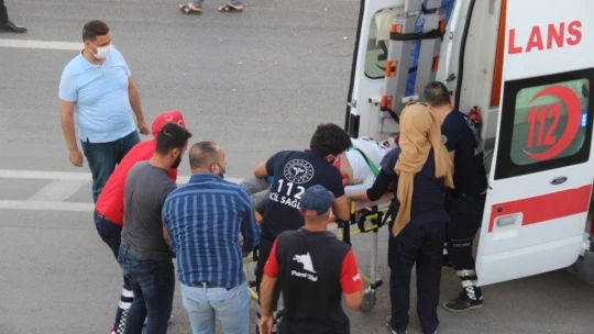 Elazığ'da otomobil ile motosiklet çarpıştı, kurye hayatını kaybetti