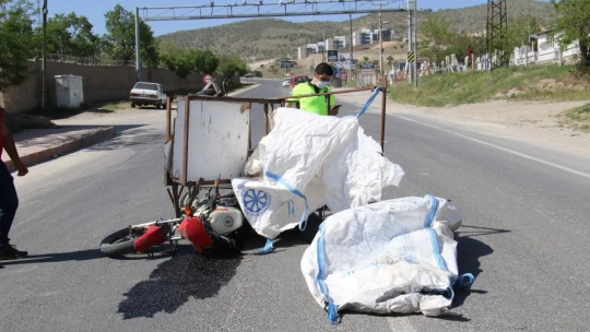 Elazığ'da otomobil ile motosiklet çarpıştı: 2 yaralı