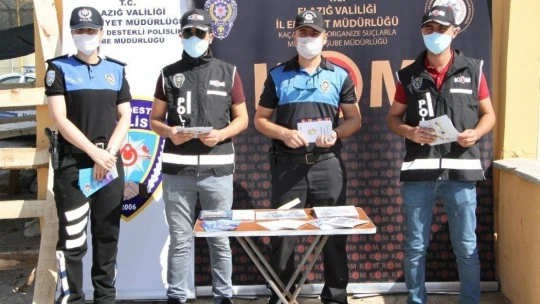 Elazığ'da polis, kurban pazarında sahte para uyarısı yaptı