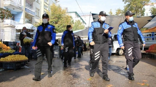 Elazığ'da polisten Covid-19 denetimi
