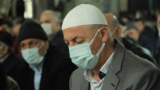 Elazığ'da Ramazan ayının ilk cuma namazında camiler doldu
