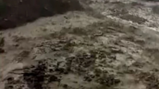 Elazığ'da sağanak yağış sele neden oldu