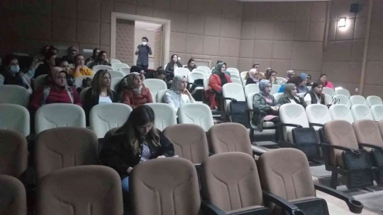Elazığ'da sağlık personeline yenidoğan tarama eğitimi verildi