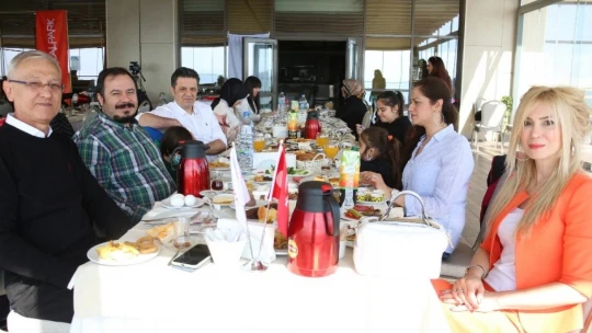 Elazığ'da sağlıkçılar tıp bayramında bir araya geldi