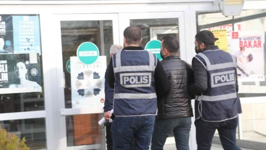 Elazığ'da silahlı kavgaya karışan şüpheliler adliyeye sevk edildi